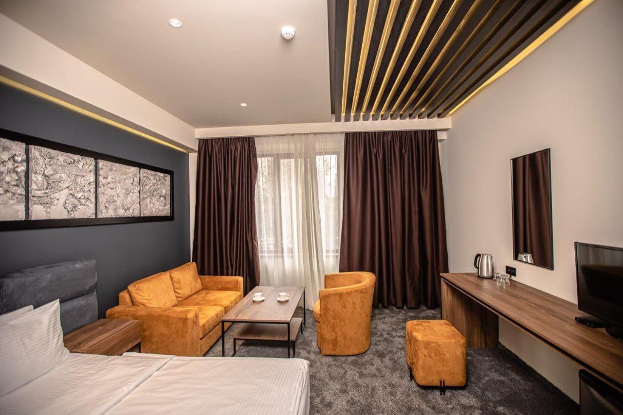 Nor Ekats Aparthotel Yerevan Exterior photo